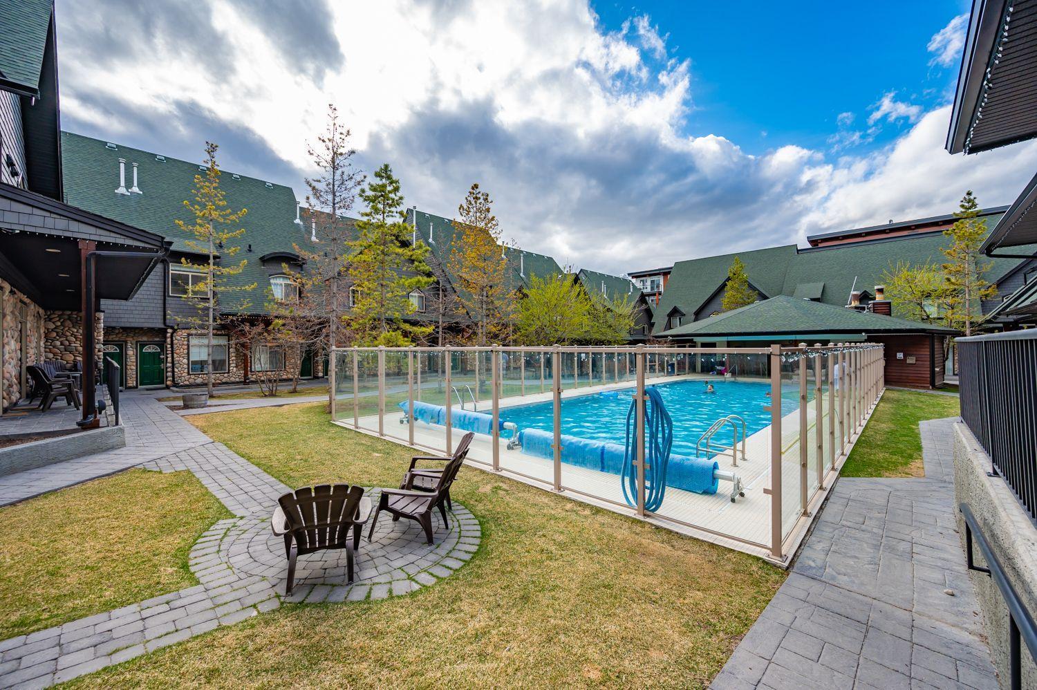 Grotto Canyon Chalet แคนมอร์ ภายนอก รูปภาพ